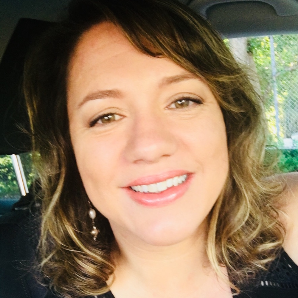 Meet your Posher, Angela